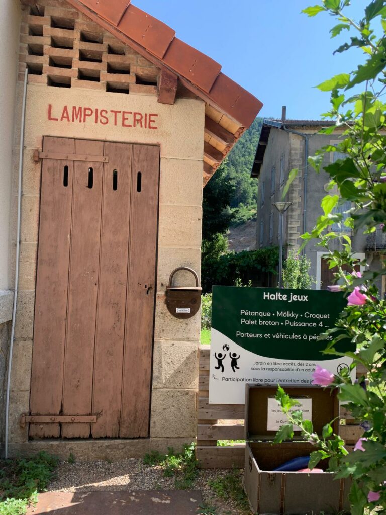 quai-entree-jardin-de-jeuxe-winter